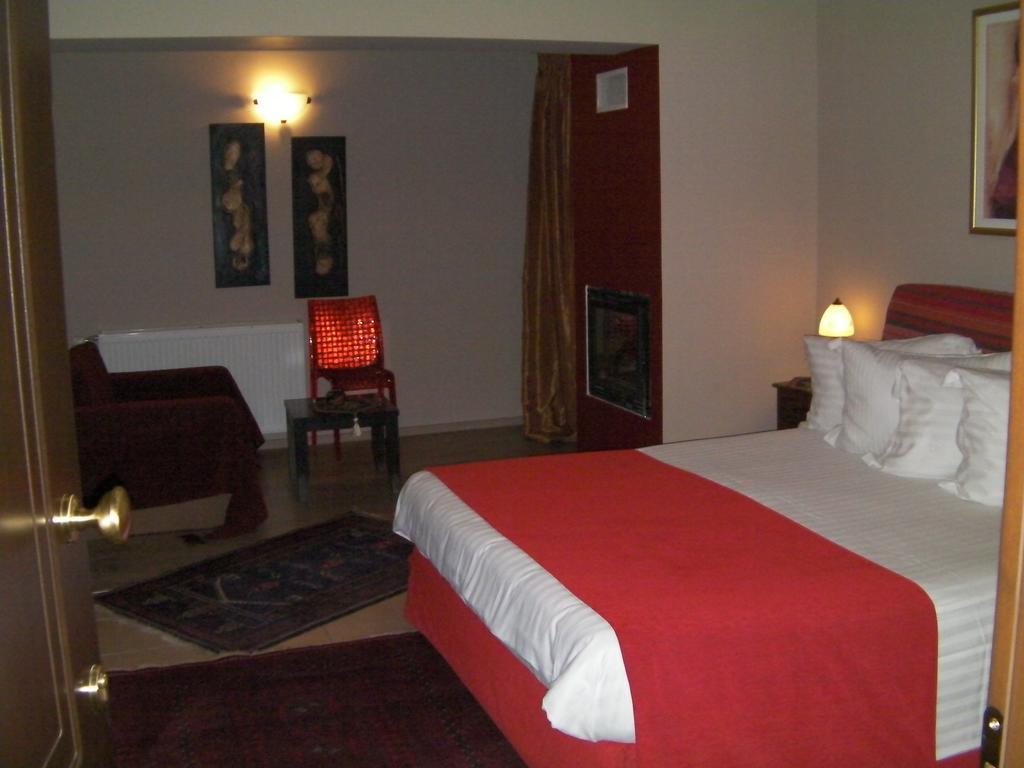 Pandion Luxury Boutique Hotel & Suites With Spa 尼奥楚里翁 外观 照片