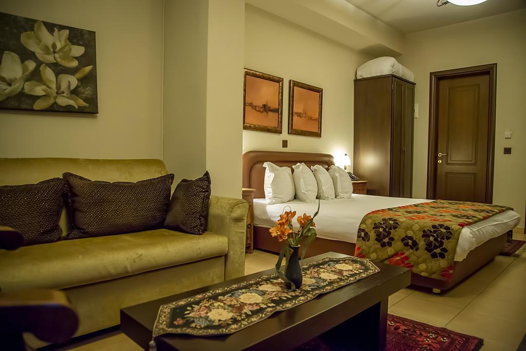 Pandion Luxury Boutique Hotel & Suites With Spa 尼奥楚里翁 外观 照片